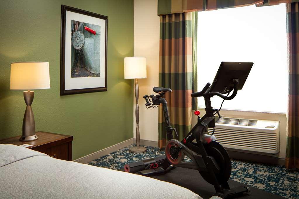 Hilton Garden Inn Γκριν Μπέι Δωμάτιο φωτογραφία