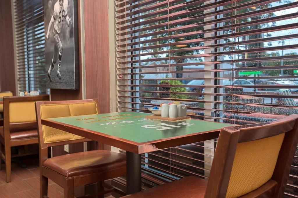Hilton Garden Inn Γκριν Μπέι Εξωτερικό φωτογραφία